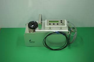 Dew point meter (electronic cooling type) and platinum resistance thermometer